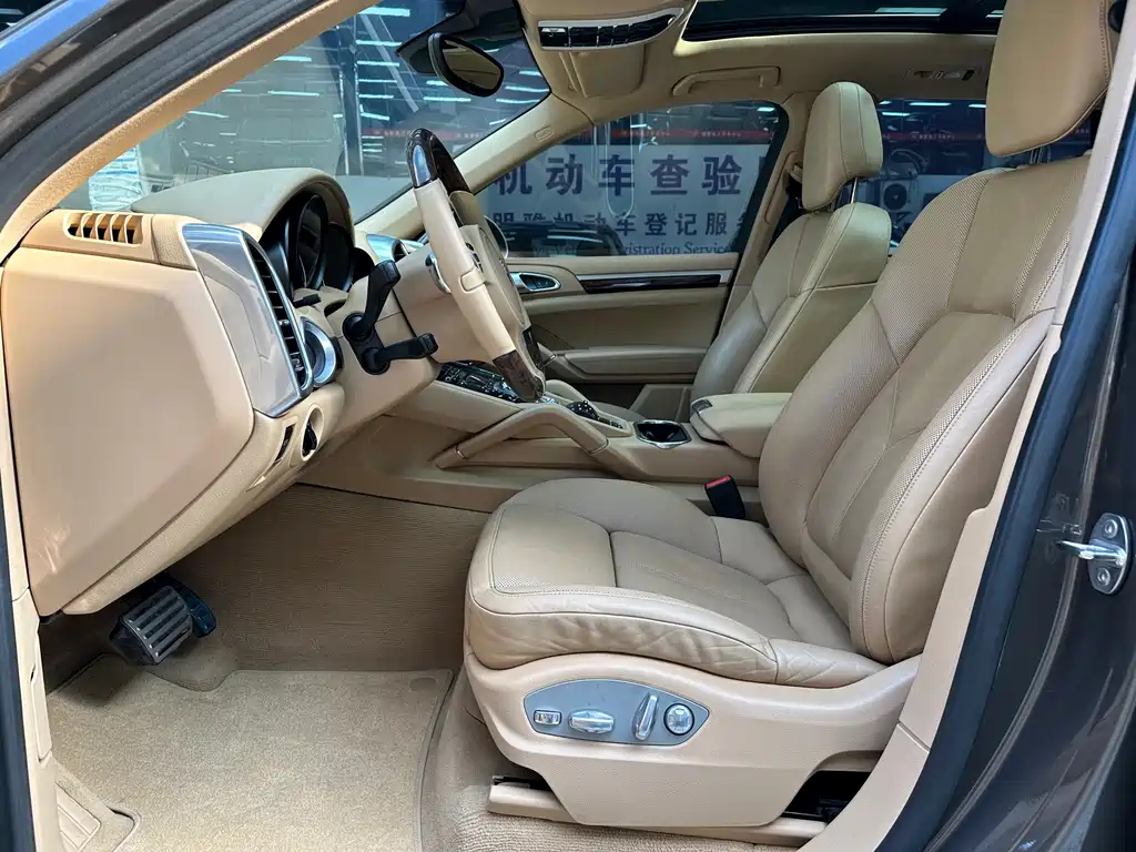 Porsche Cayenne 2013