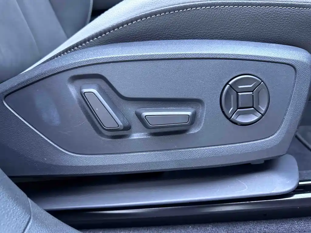 Audi Q3 2023 — фото 19