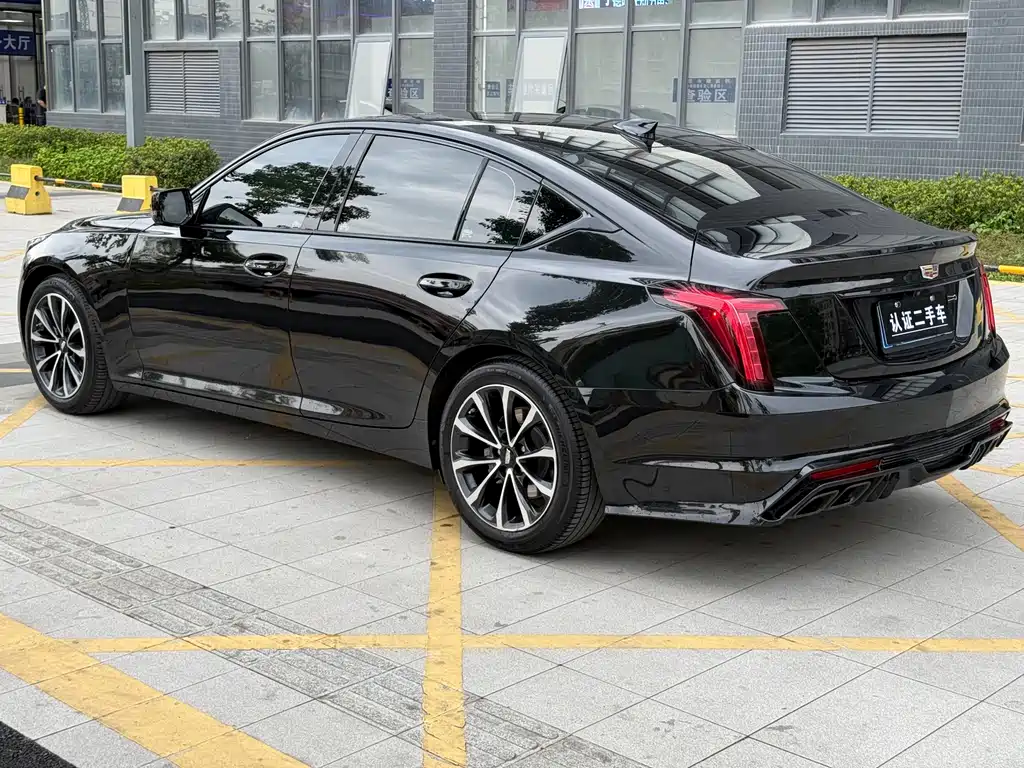 Cadillac CT5 2022 — фото 15