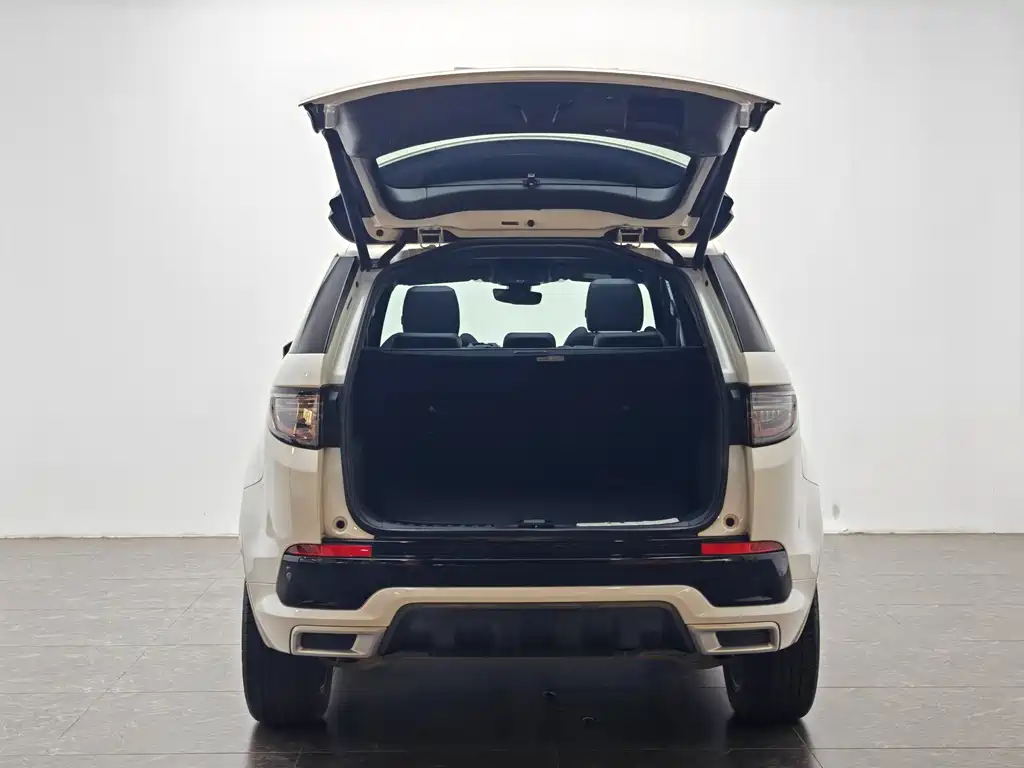 Land Rover Discovery Sport 2021 — фото 12
