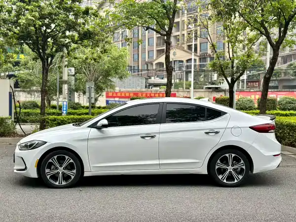 Hyundai Celesta 2018