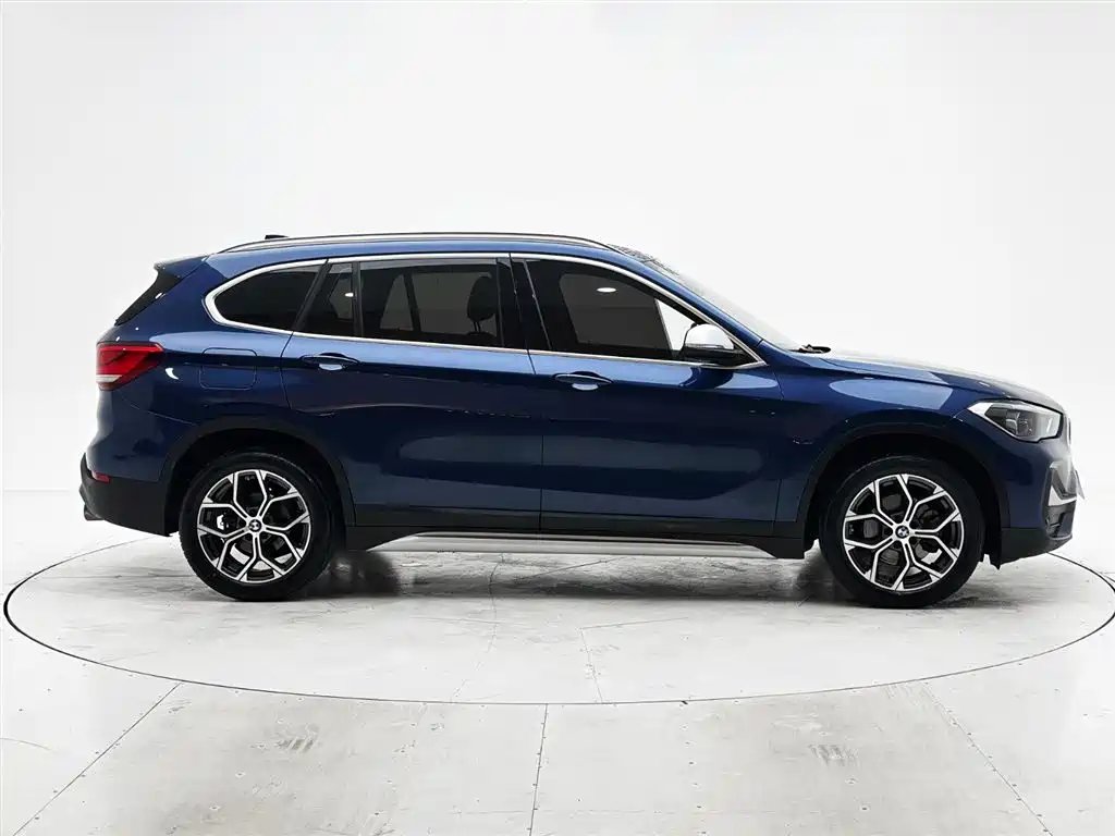 BMW X1 2021 — фото 9