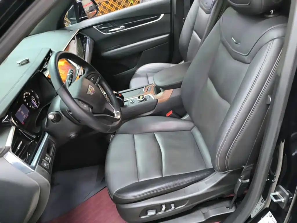 Cadillac XT6 2022 — фото 15