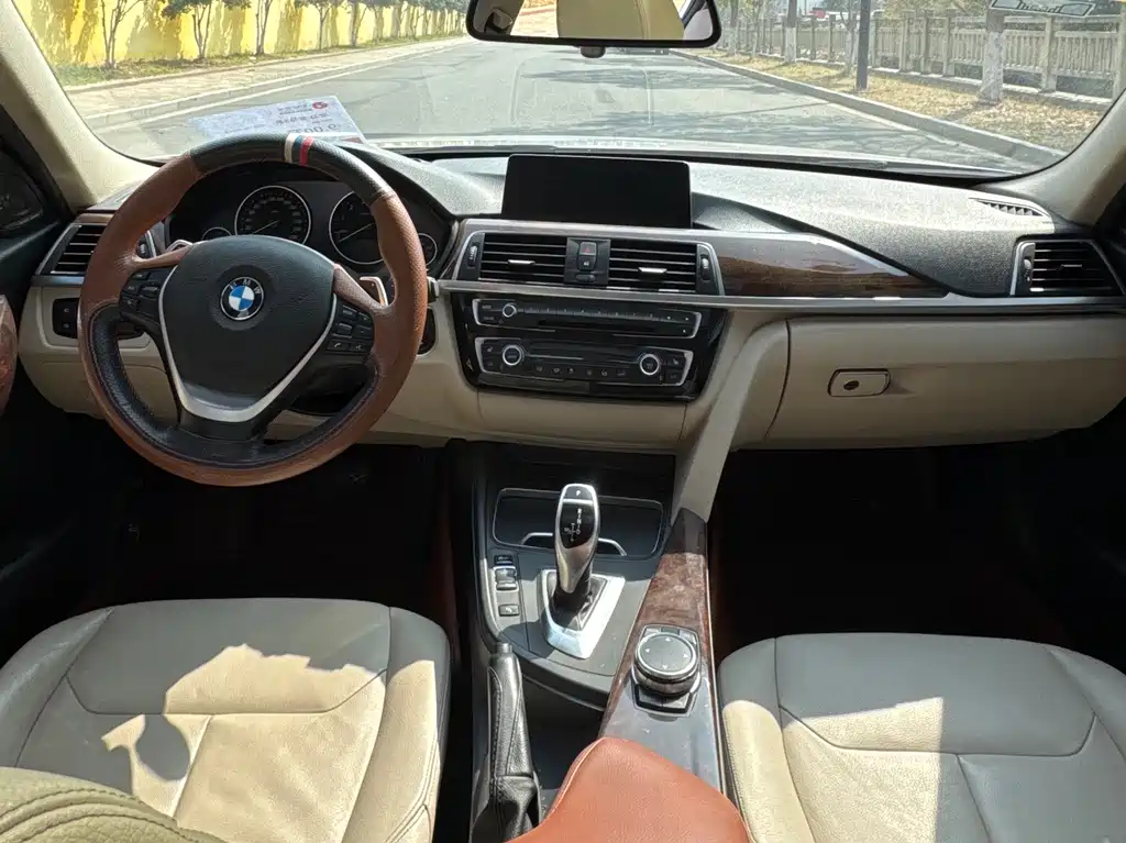 BMW 3 Series 2016 — фото 10