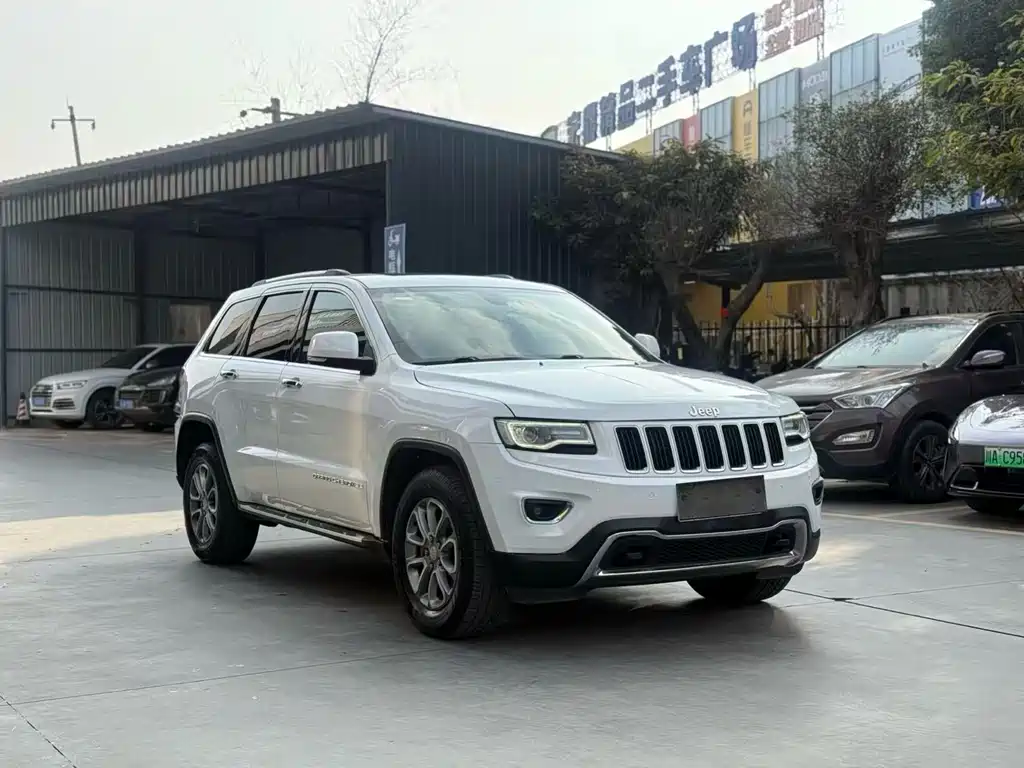Jeep Grand Cherokee 2014 — фото 3