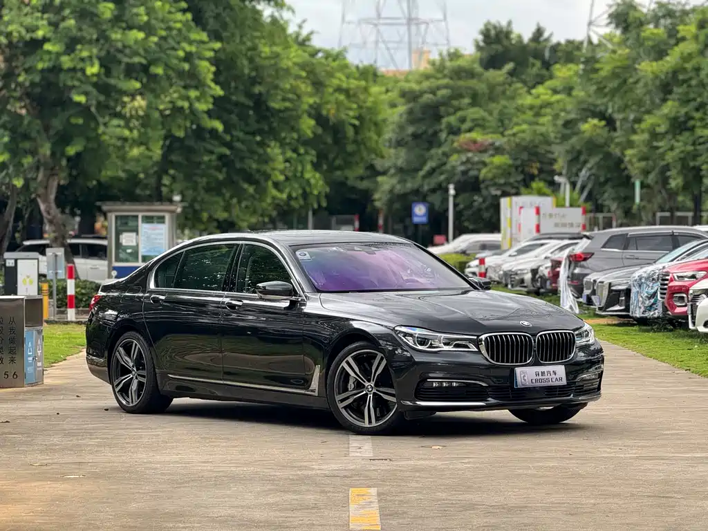 BMW 7 Series 2017 — фото 3