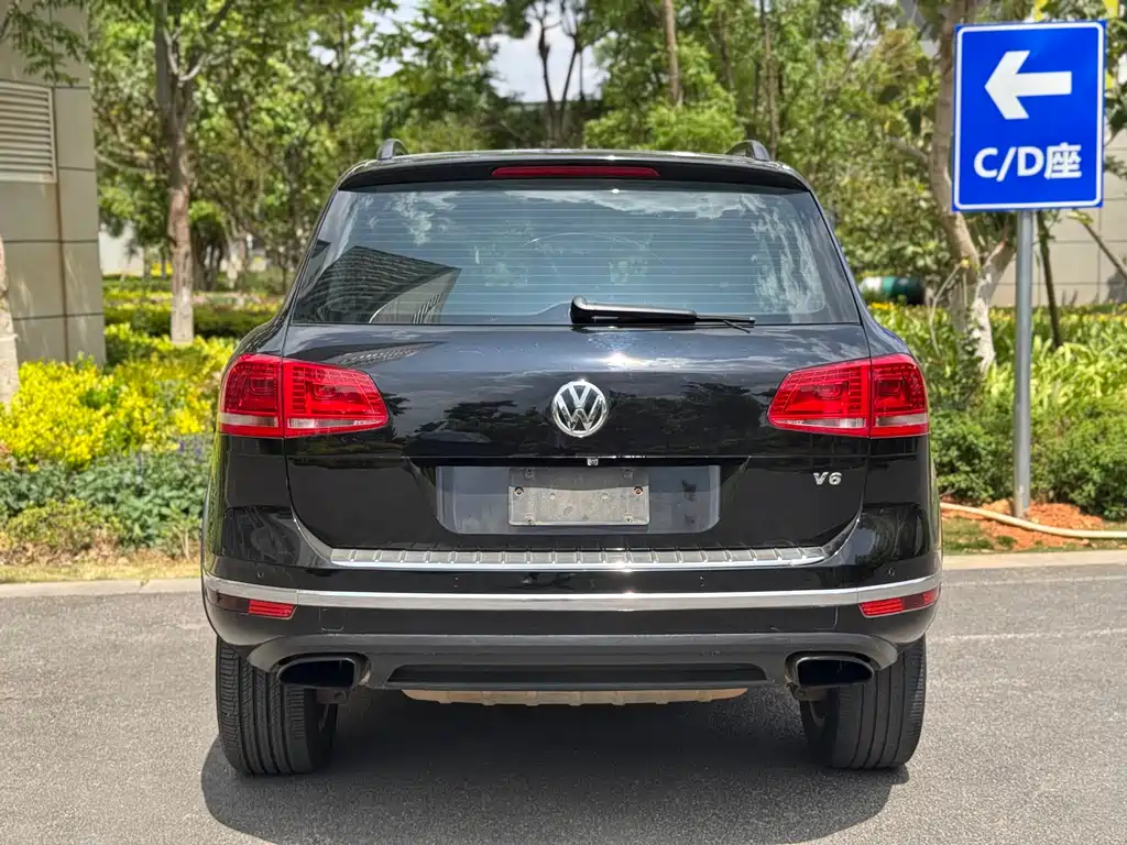 Volkswagen Touareg 2017 — фото 15