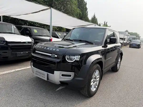 Land Rover Defender 2026