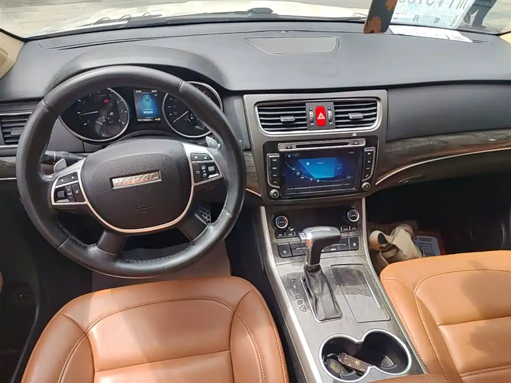 Haval H8 2016 — фото 10