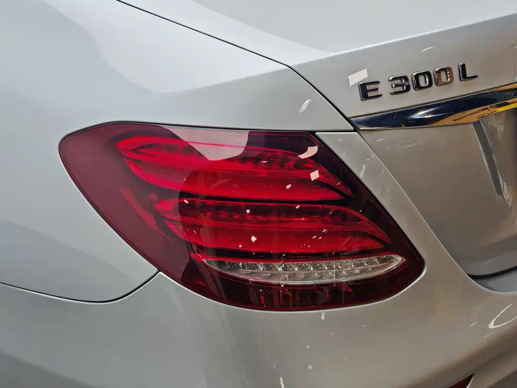 Mercedes-Benz E-Class 2016 — фото 7
