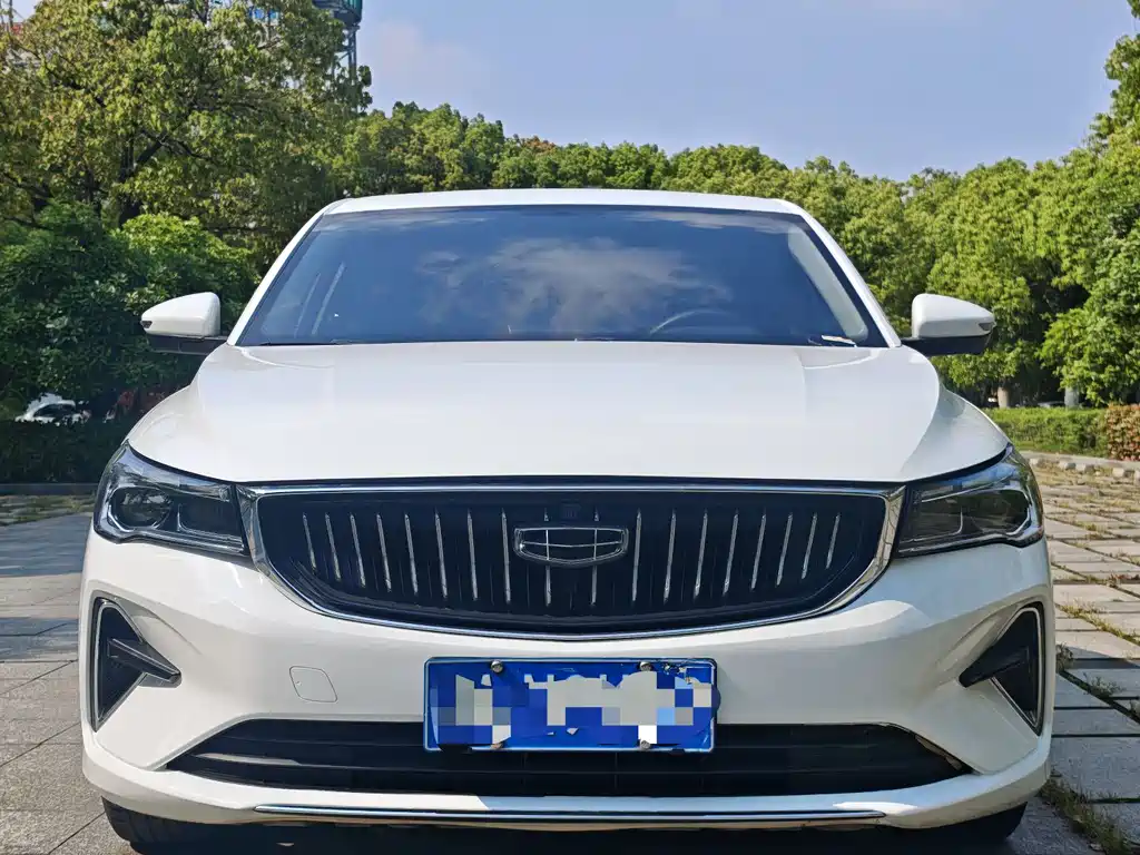Geely Emgrand 2023 — фото 2