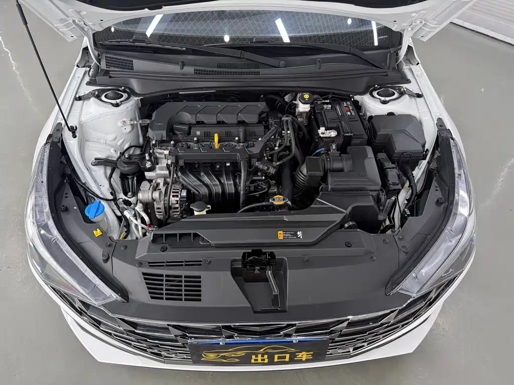 Hyundai Elantra 2022 — фото 20