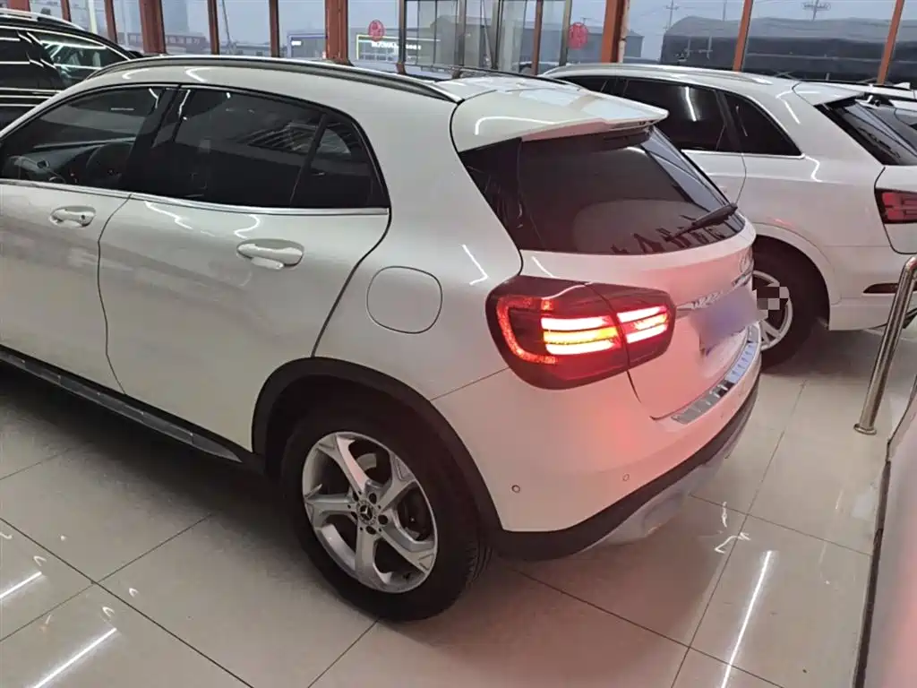 Mercedes-Benz GLA 2017 — фото 23