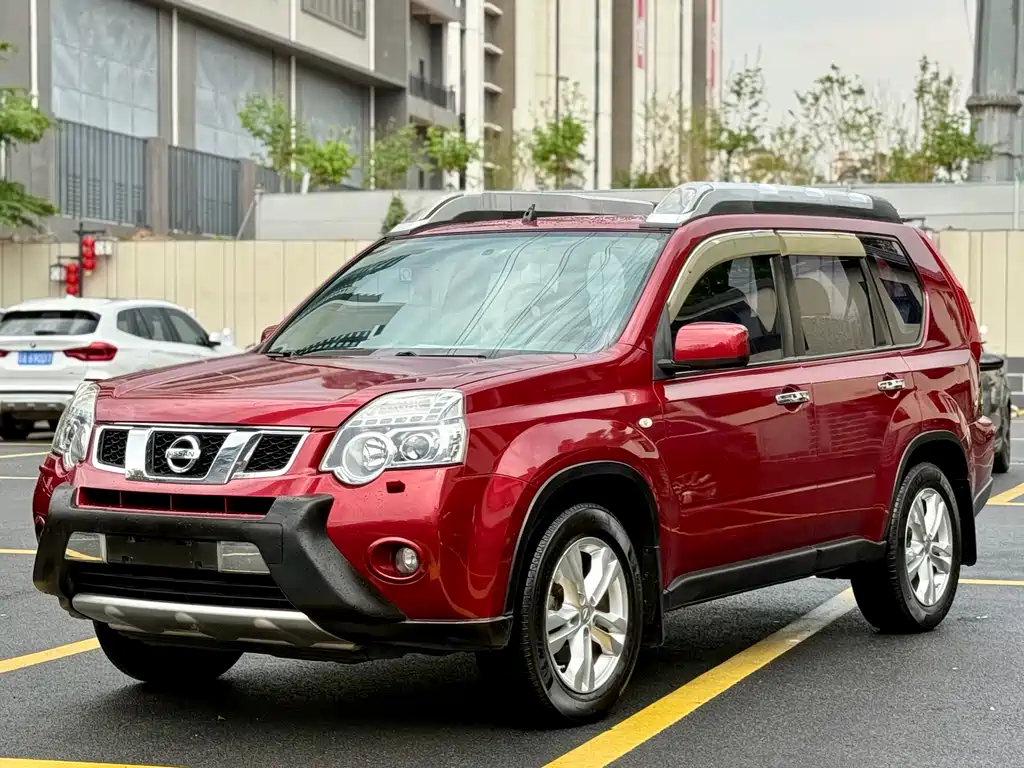 Nissan X-Trail 2014 — фото 1