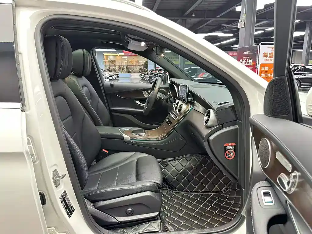 Mercedes-Benz GLC 2021