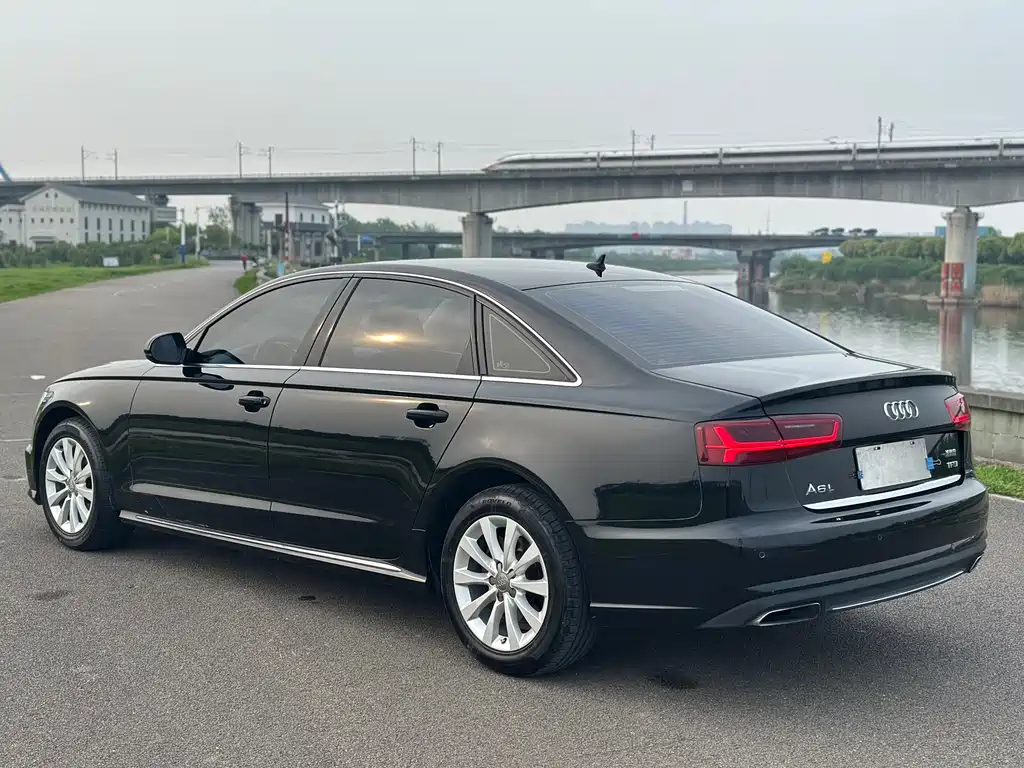 Audi A6L 2017 — фото 15