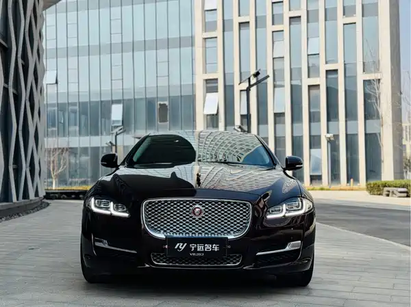 Jaguar XJ 2016