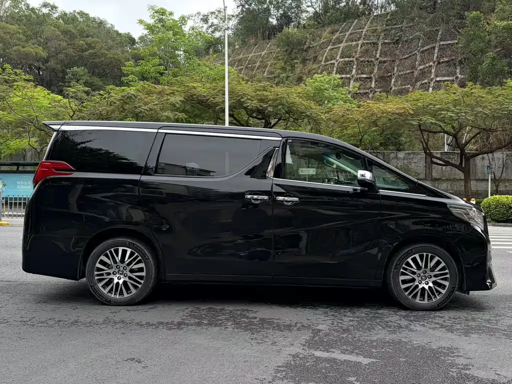 Toyota Alphard 2018 — фото 5