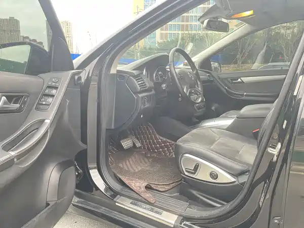 Mercedes-Benz R-Class 2015