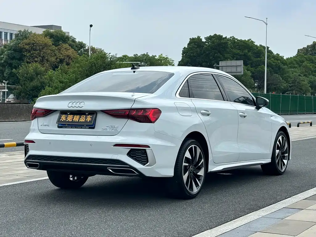 Audi A3 2023 — фото 6