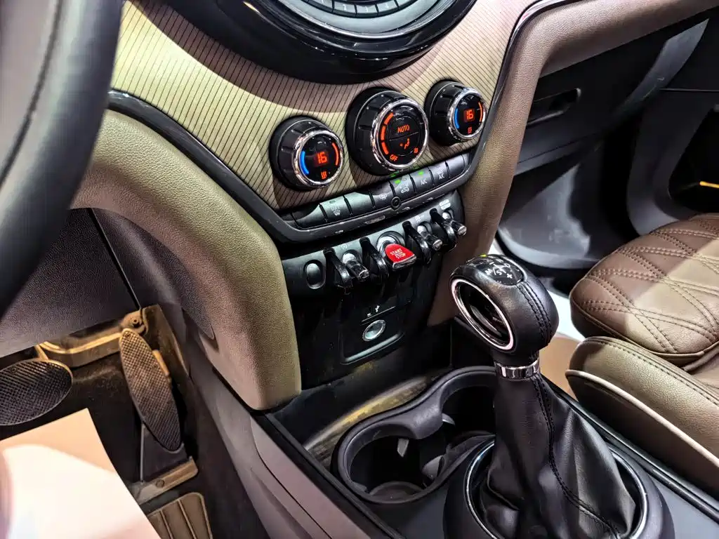 MINI Countryman 2019 — фото 11