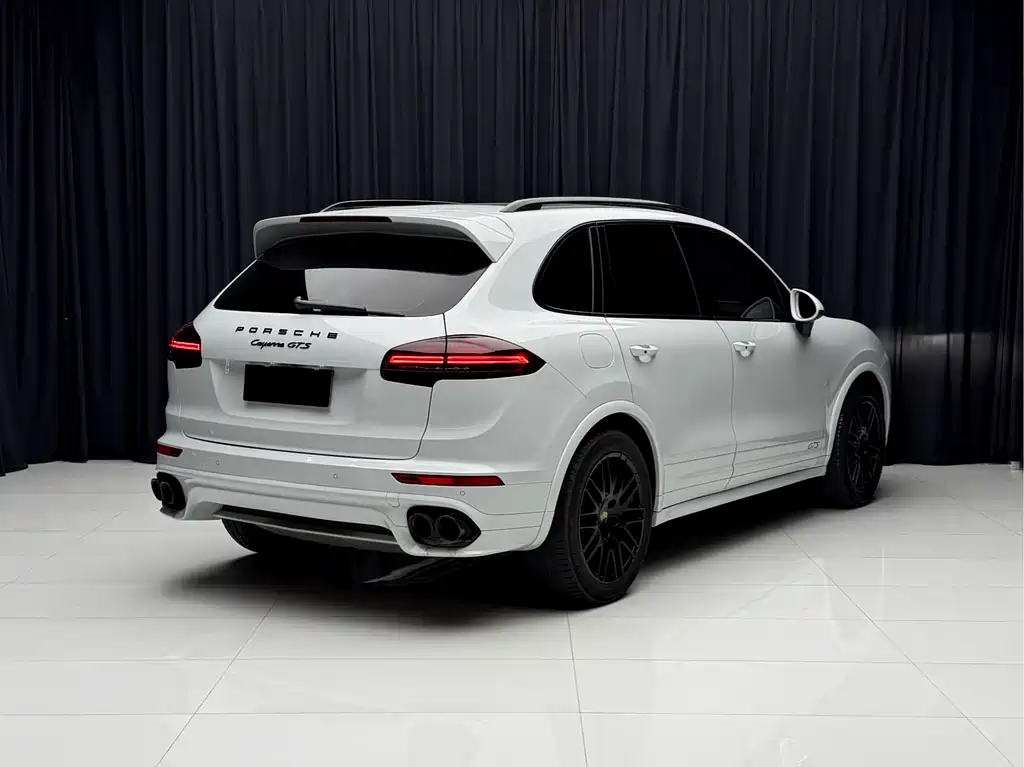 Porsche Cayenne 2016 — фото 6
