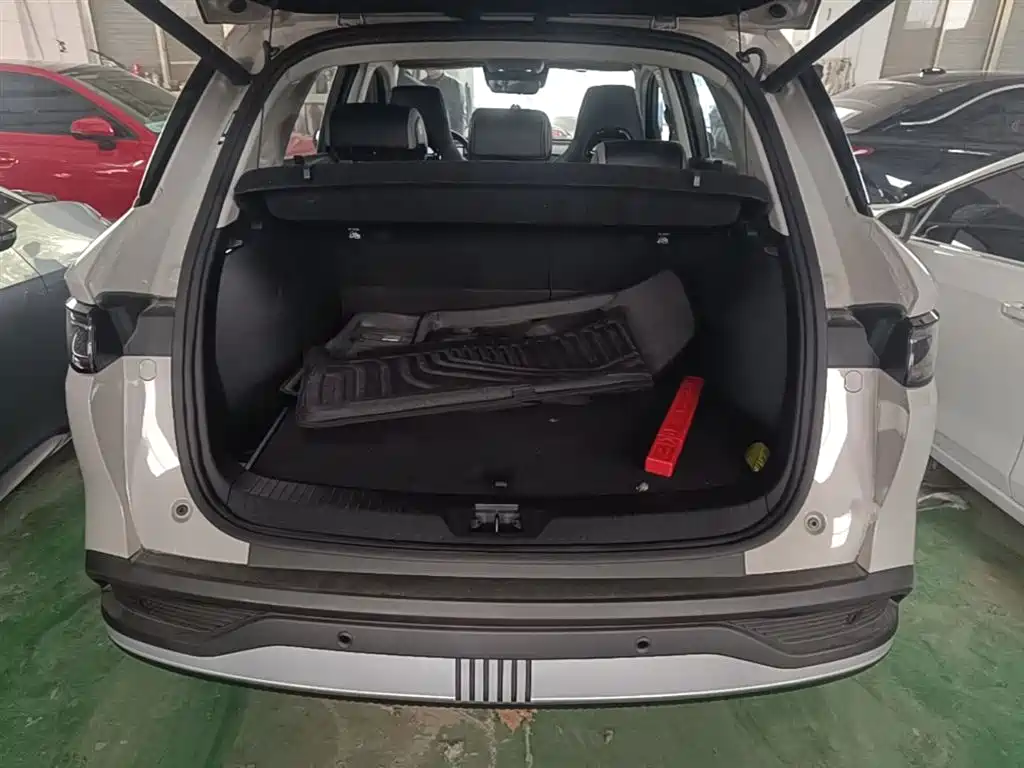 BYD Seal 05 DM-i 2025 — фото 19