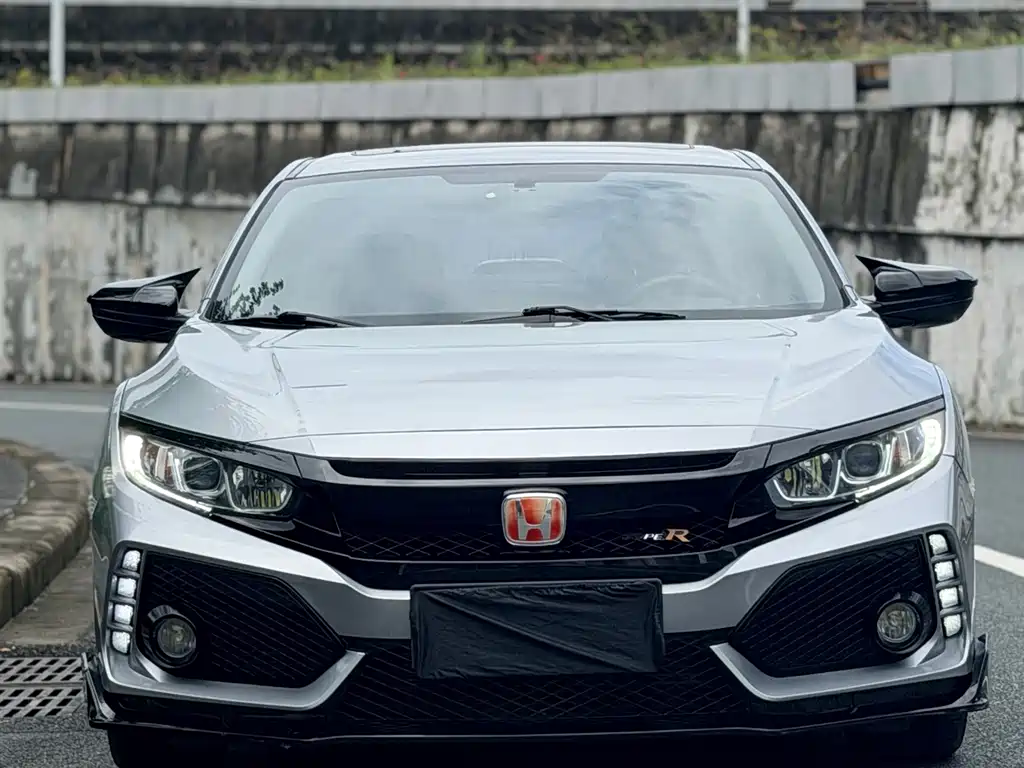 Honda Civic 2017 — фото 2