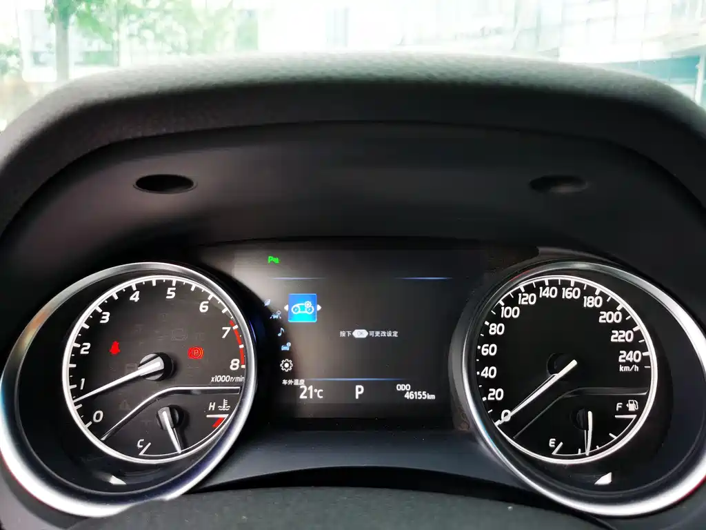 Toyota Camry 2019 — фото 13