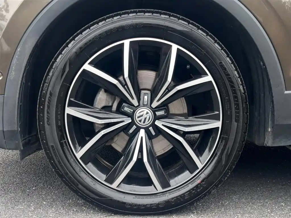 Volkswagen Tiguan L 2019 — фото 18