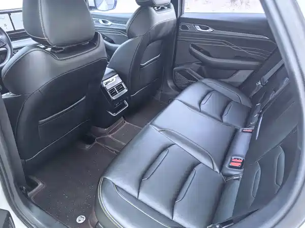 Geely Xingrui 2023