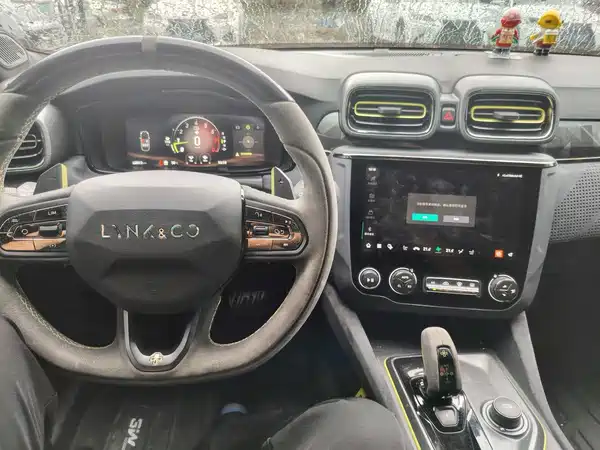 Lynk & Co 03 2020