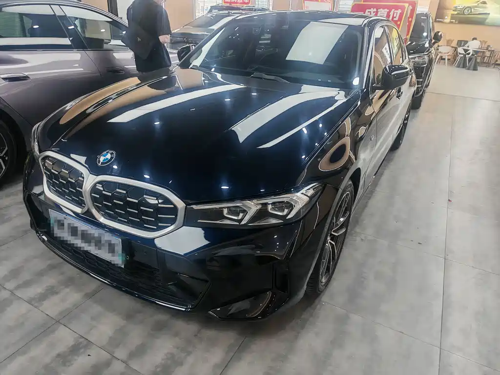 BMW 3 Series 2023 — фото 1