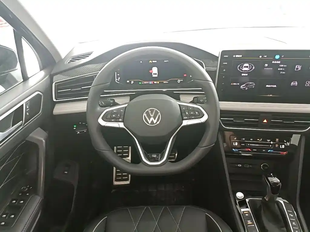 Volkswagen Tiguan L 2025 — фото 11