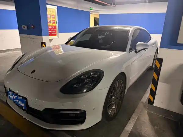 Porsche Panamera 2022