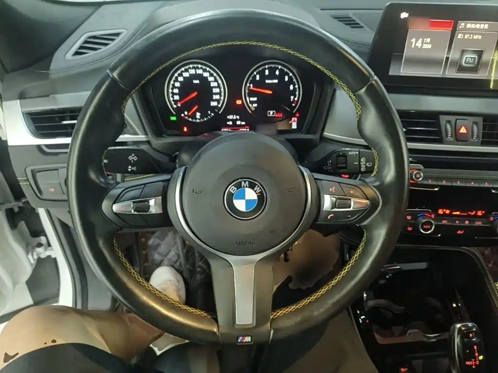 BMW X2 2024 — фото 11