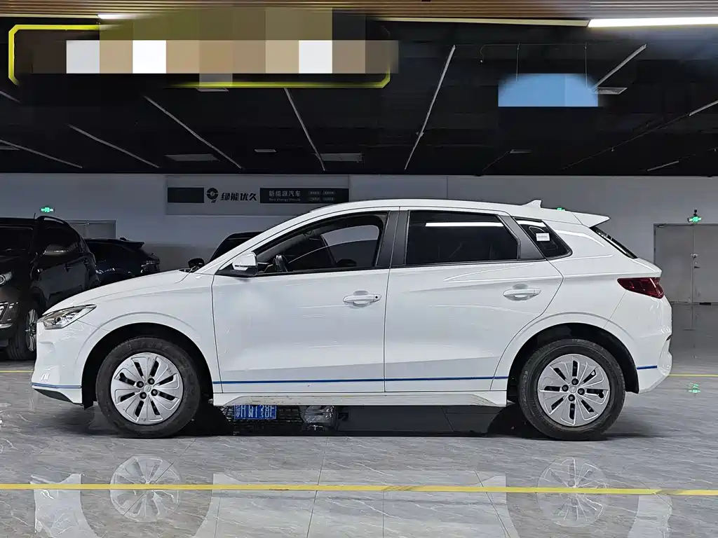 BYD e2 2021
