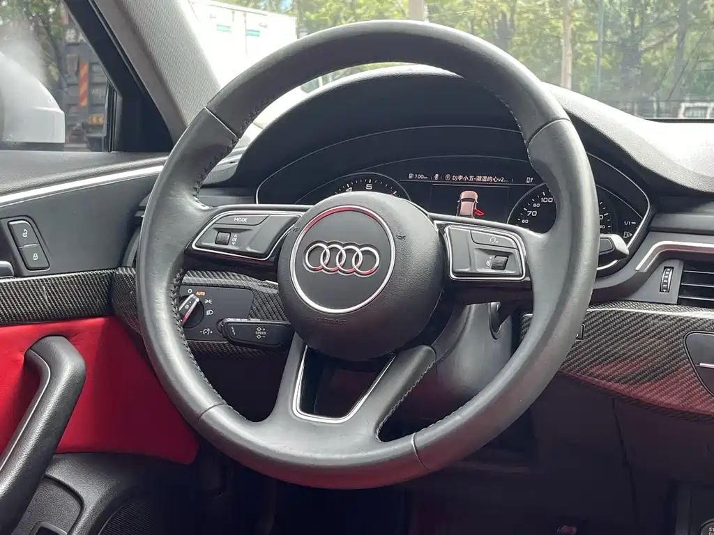 Audi A4L 2019 — фото 18