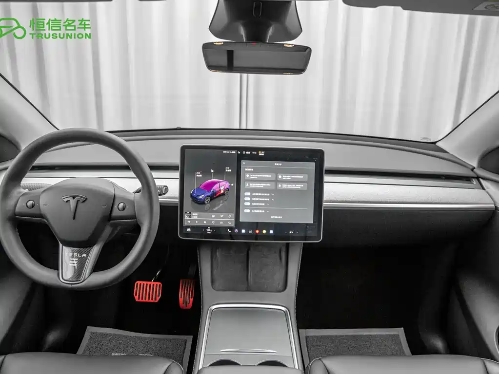 Tesla Model Y 2024 — фото 13