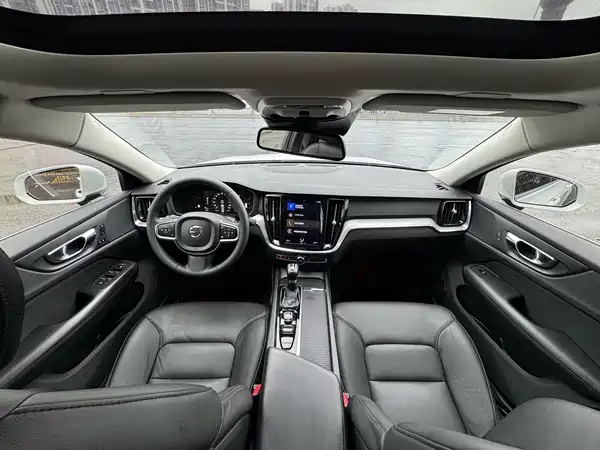 Volvo S60 2021