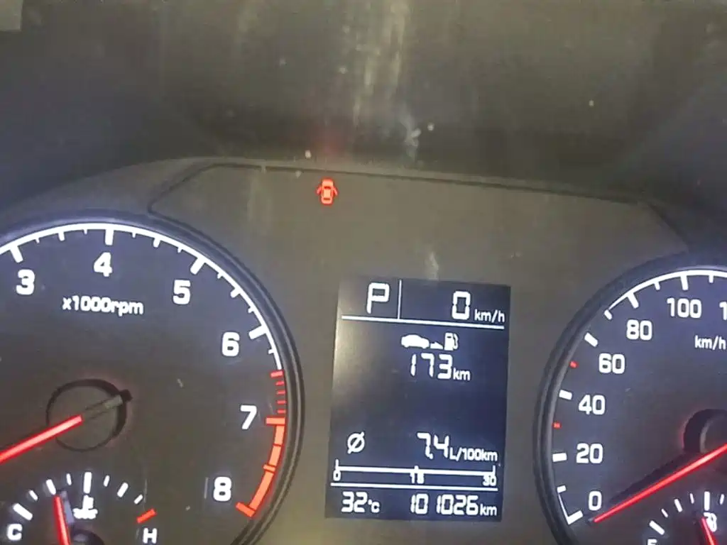 Hyundai Verna 2017 — фото 12