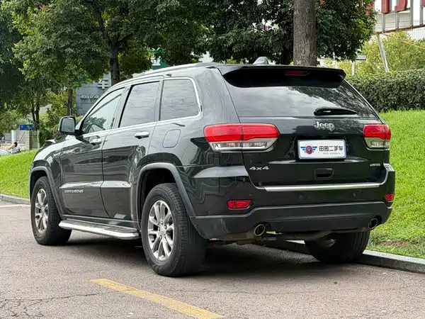 Jeep Grand Cherokee 2016