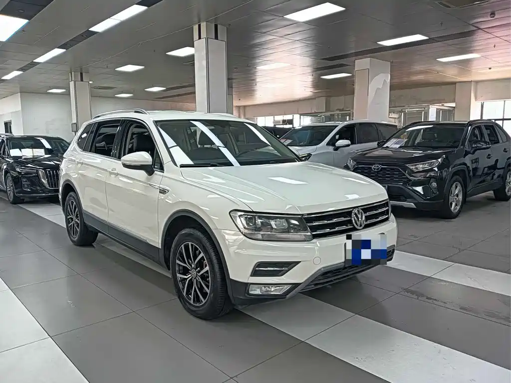 Volkswagen Tiguan L 2018 — фото 3