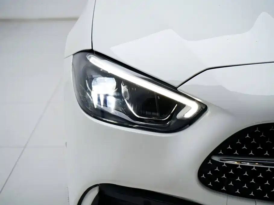 Mercedes-Benz C-Class 2023 — фото 33