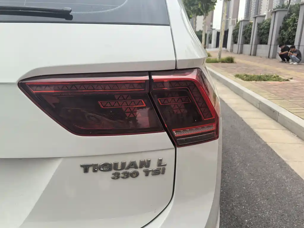 Volkswagen Tiguan L 2018 — фото 14