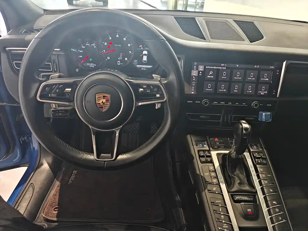 Porsche Macan 2019 — фото 9