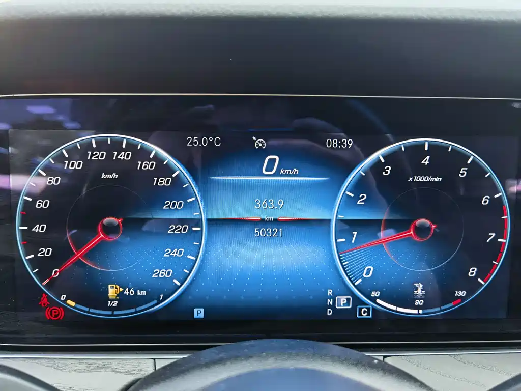 Mercedes-Benz E-Class 2022 — фото 18