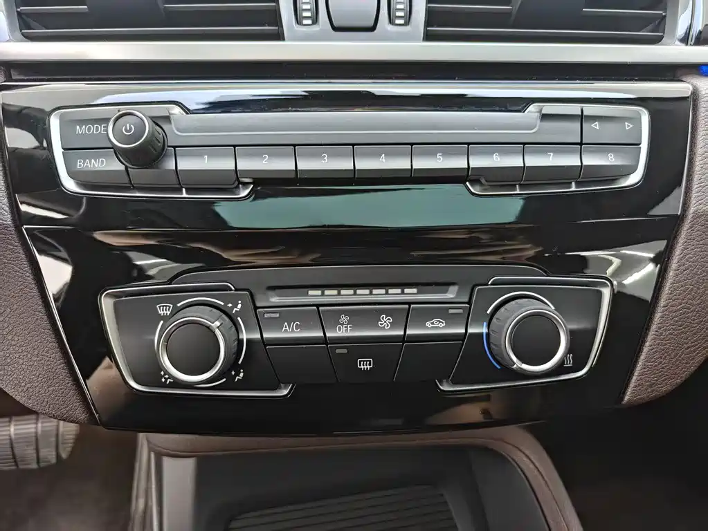 BMW X1 2022 — фото 11