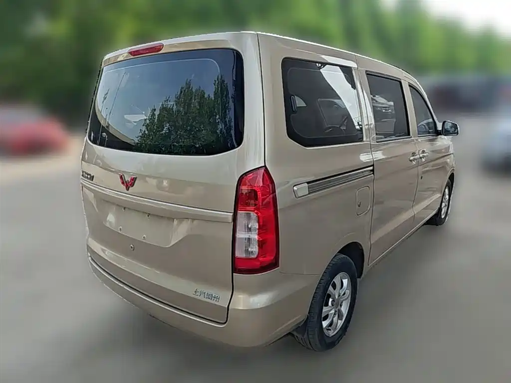 Wuling Hongguang V 2022 — фото 5