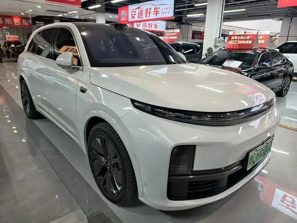 Li Auto L7 2025